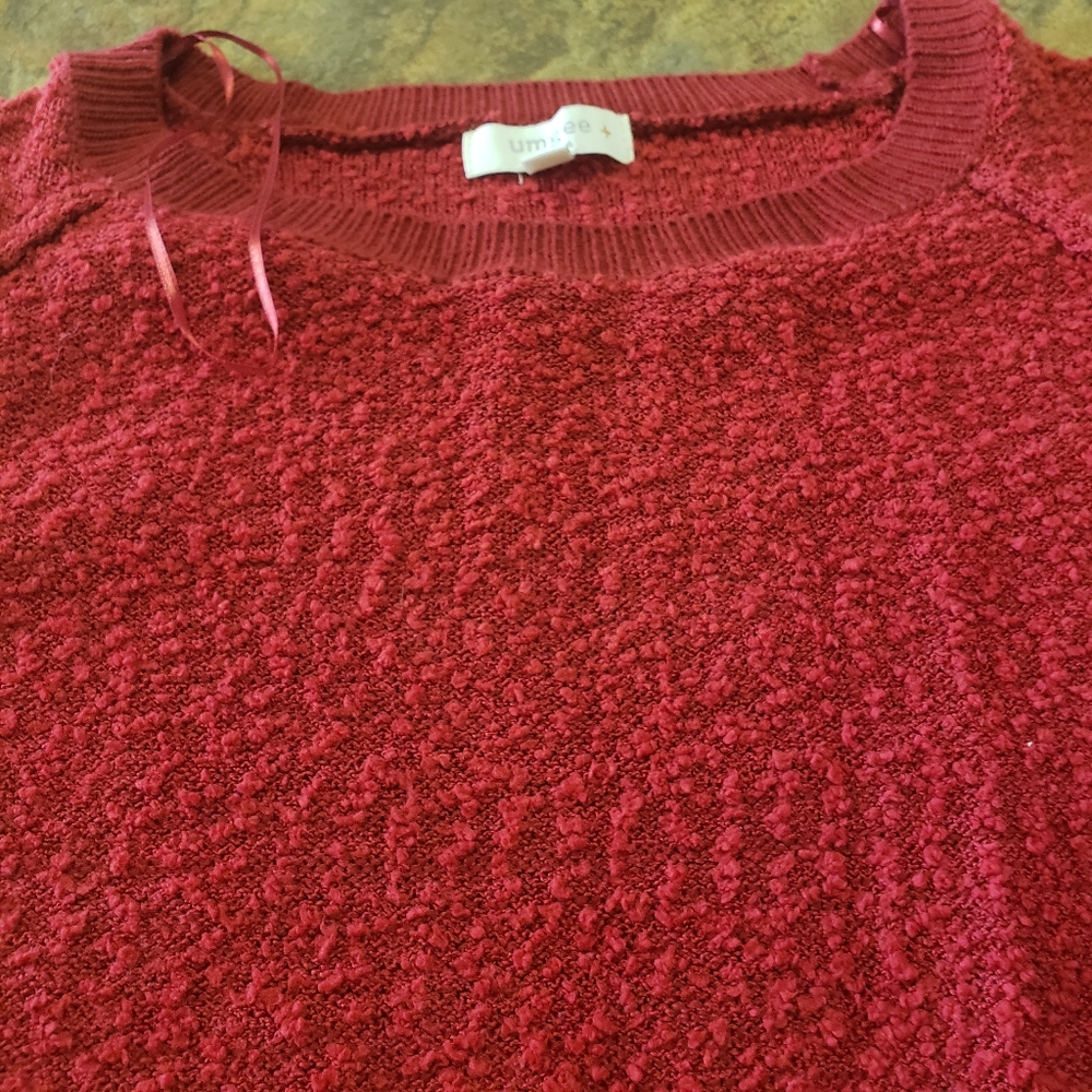 Red Umgee sweater - Picture 3 of 3